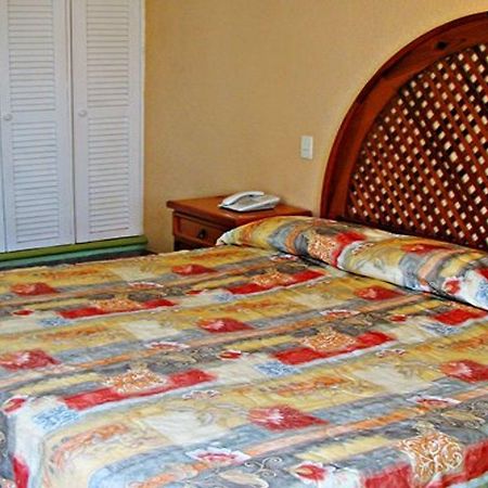 Hotel And Club Aladinos 아카풀코 외부 사진